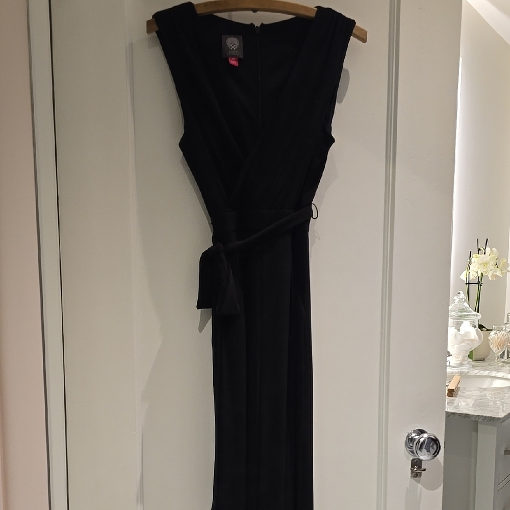 Vince Camuto Black Sleeveless V-Neck Sheath Maxi Dress